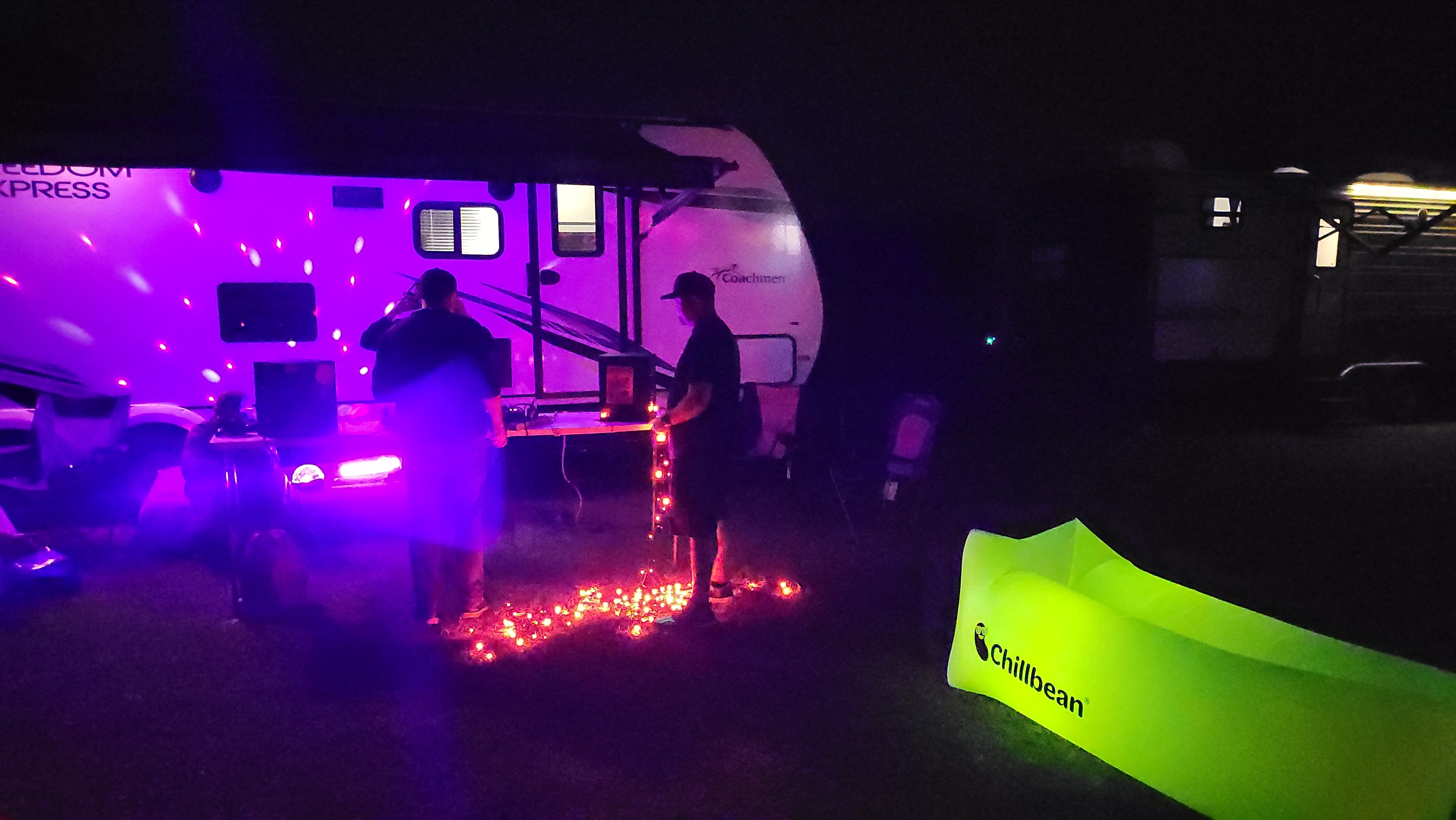 Embrace the Super Summer with the Chillbean Inflatable Hammock