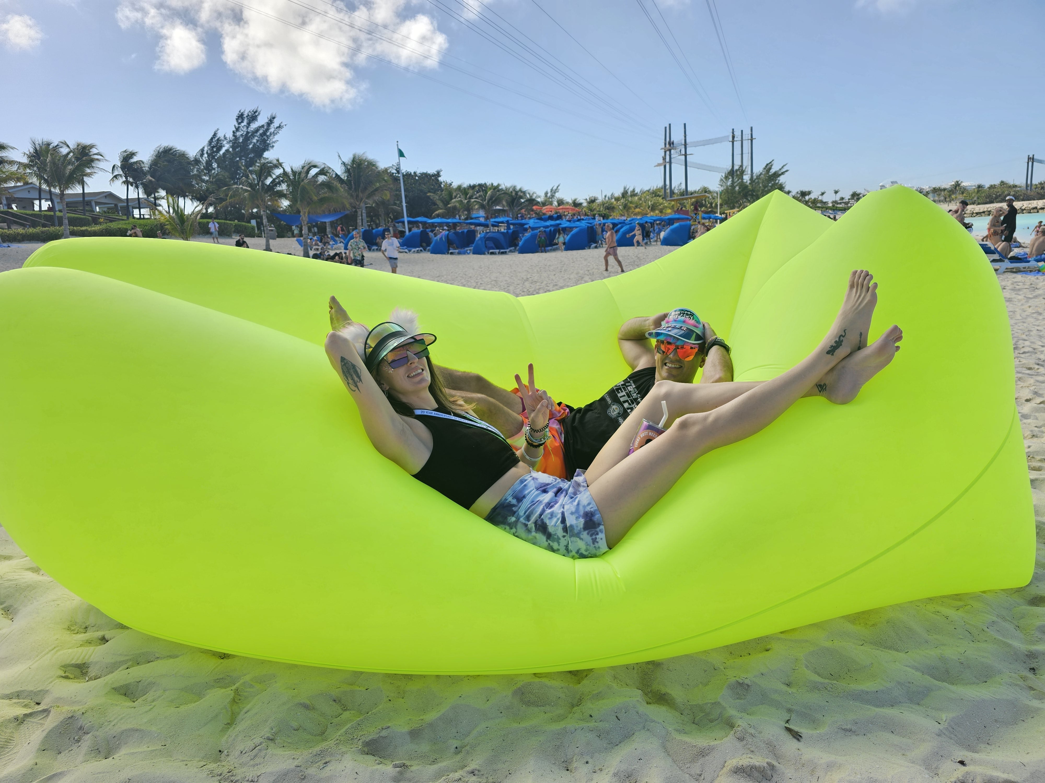🌟 Discover the Ultimate Relaxation Experience with Chillbean Inflatable Hammock! 🌟