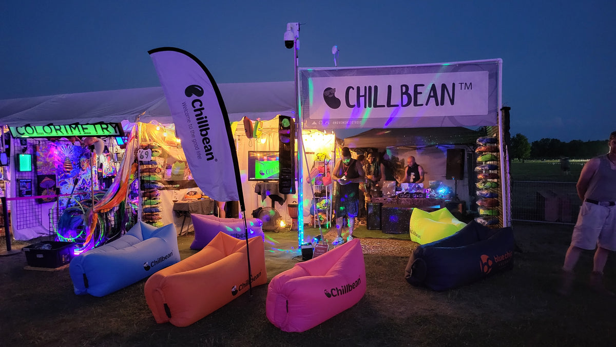 The CHILLBEAN Inflatable Lounger! Beach Air Sofa Couch Hammock With ...